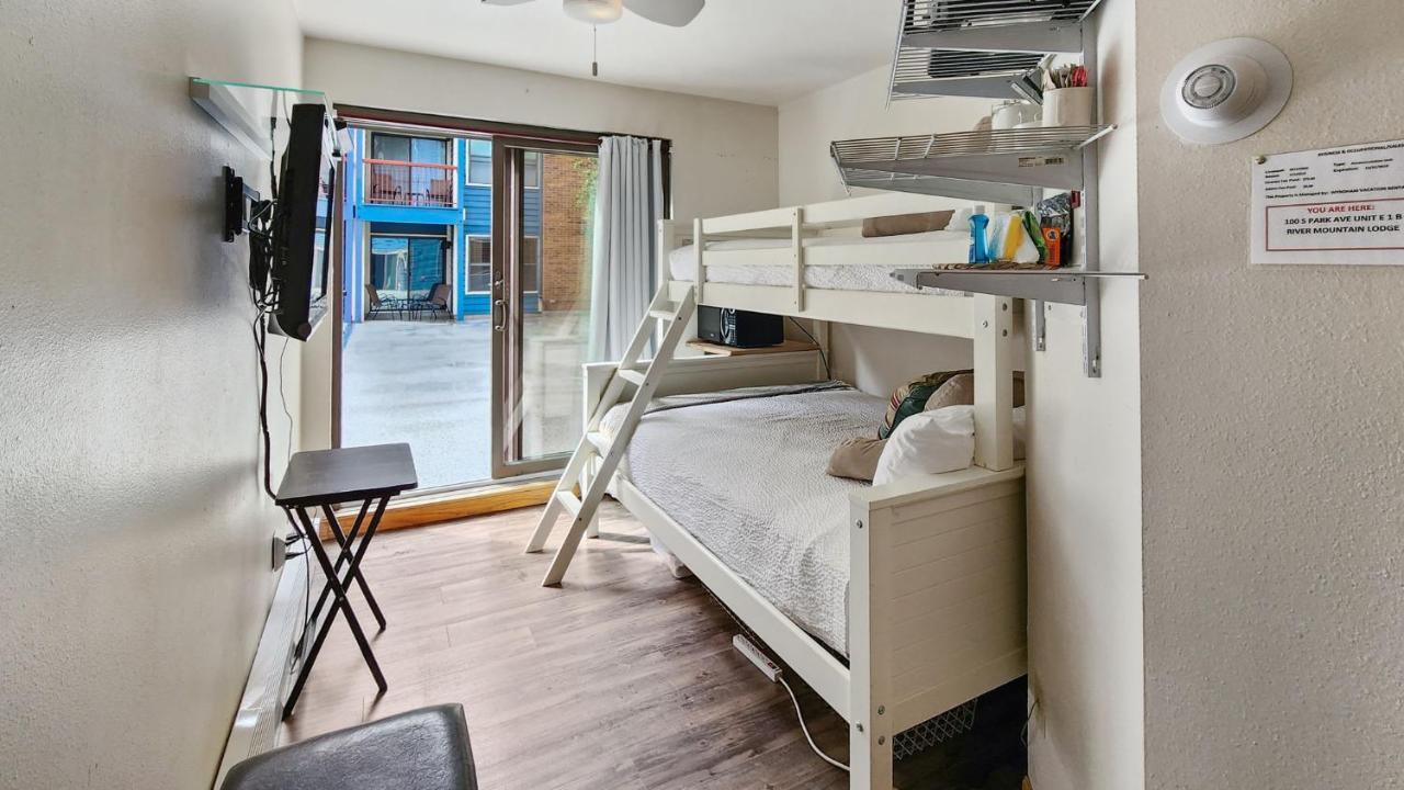 Cozy Studio With Shared Pool -3 Min To Ski Lift เบรกเคนริดจ์ ภายนอก รูปภาพ