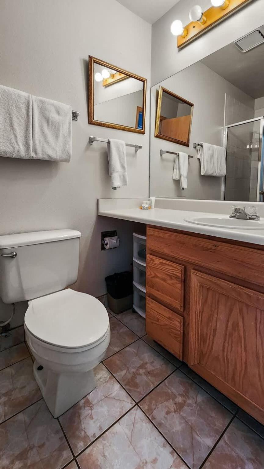 Cozy Studio With Shared Pool -3 Min To Ski Lift เบรกเคนริดจ์ ภายนอก รูปภาพ