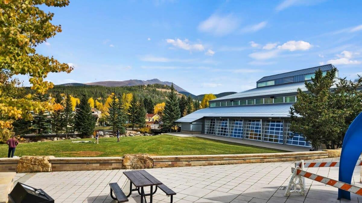 Cozy Studio With Shared Pool -3 Min To Ski Lift เบรกเคนริดจ์ ภายนอก รูปภาพ