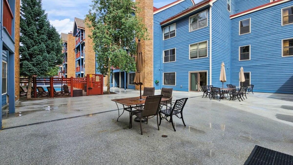 Cozy Studio With Shared Pool -3 Min To Ski Lift เบรกเคนริดจ์ ภายนอก รูปภาพ